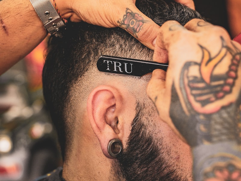 Precision design cut and line-up at KLUTCH NDG Montreal